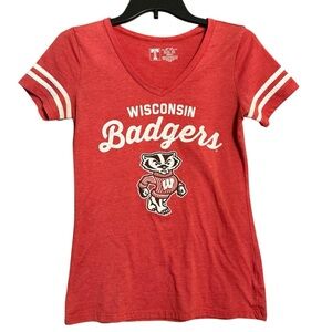 University T Women's Red V-Neck Wisconsin Badgers Cotton Blend Tee Size XS